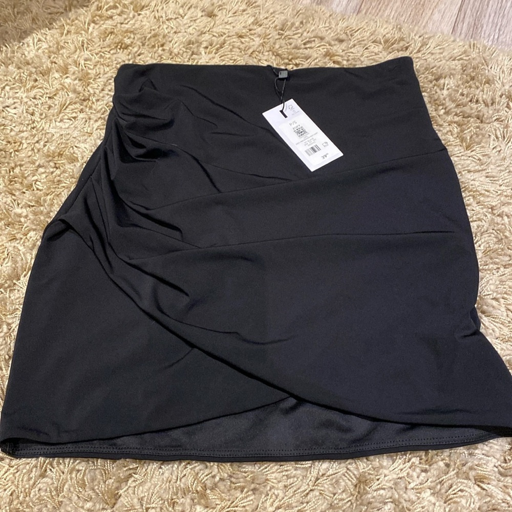NWT Dynamite Zoey ruched knit mini skirt